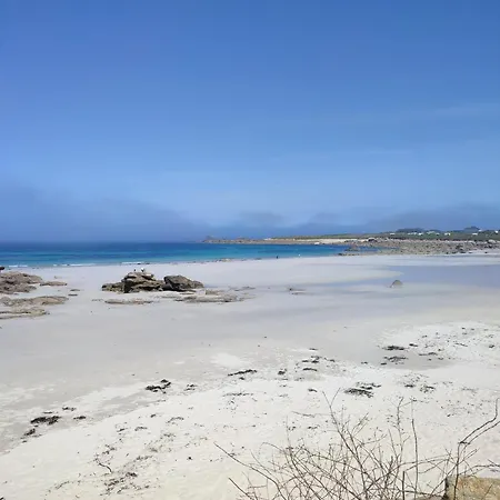 Centre Bourg, Spacieux Duplex Classe 3 Etoiles, Plages A 5 Min Διαμέρισμα Plouguerneau
