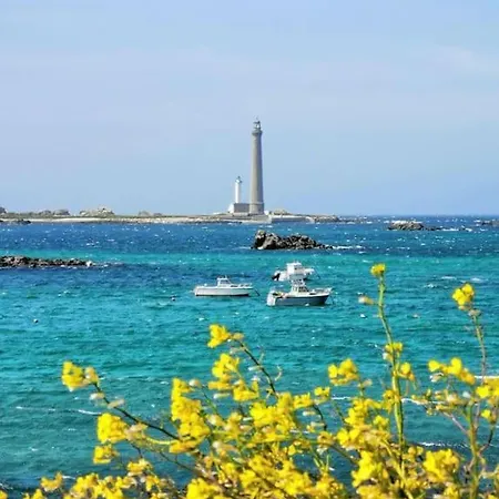 Centre Bourg, Spacieux Duplex Classe 3 Etoiles, Plages A 5 Min * Plouguerneau